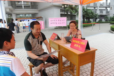 職業教育揚帆起航 我校招生咨詢會為學子點亮技能成才之路
